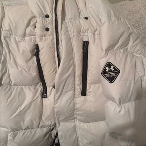 Under Armour White Quilted Jacket with Black Logo Patch